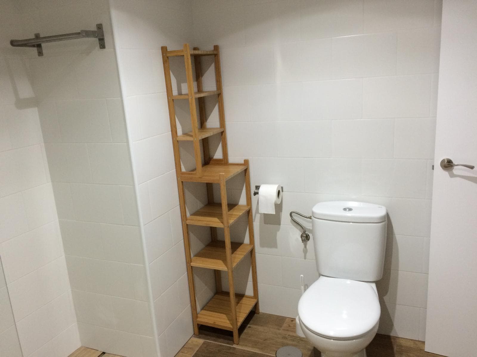 Aseo del apartamento con jardín